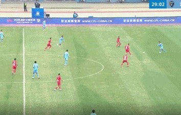 188金宝博体育官方网站-半场：河南1-0云南，张宸梁失误送礼，姆布拉破门+屡失良机